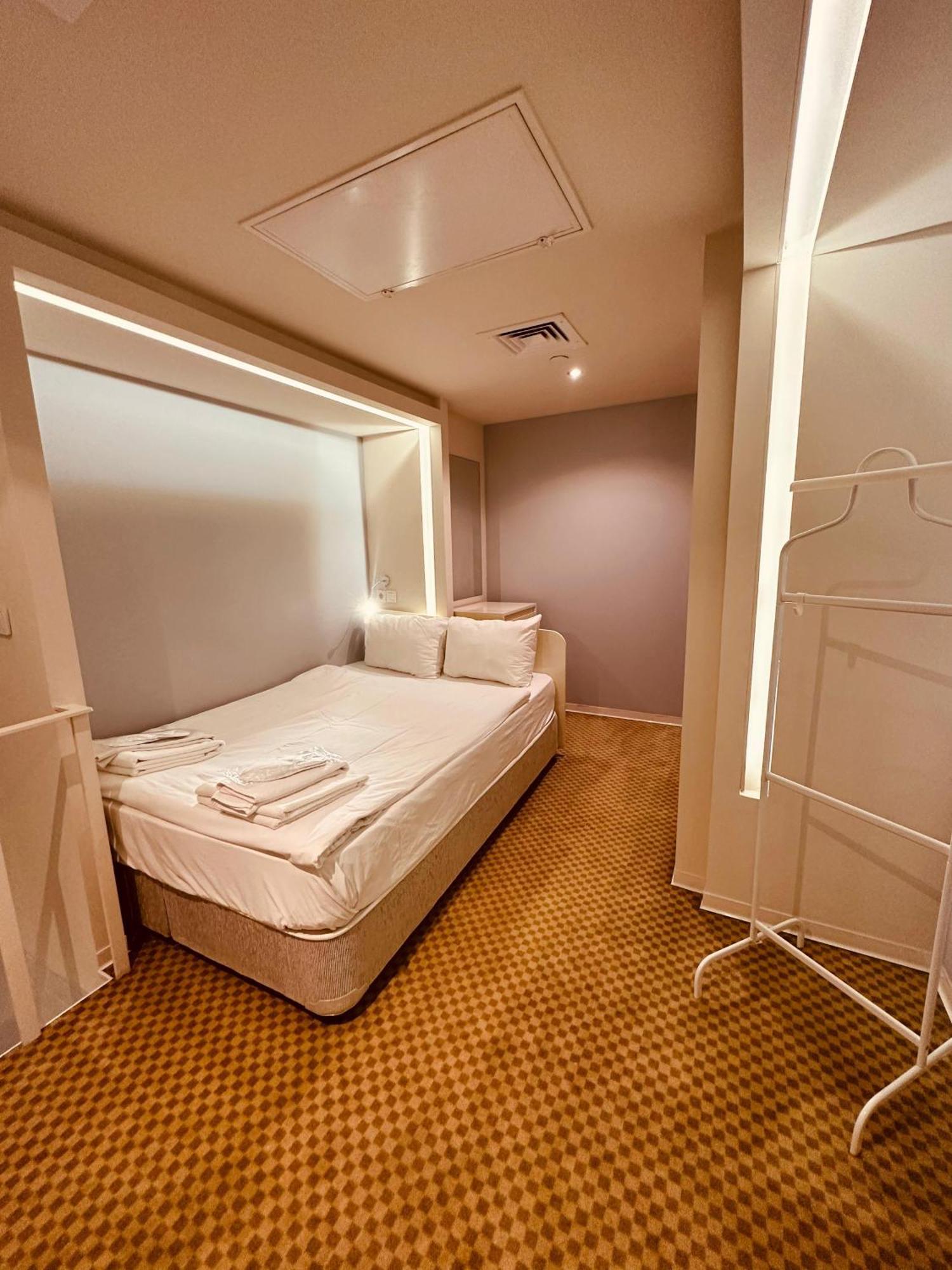 รีพับลิกา แอคาเดมิค อพาร์ต ออร์ตาคอย โฮเต็ล Hotel อิสตันบูล ภายนอก รูปภาพ
