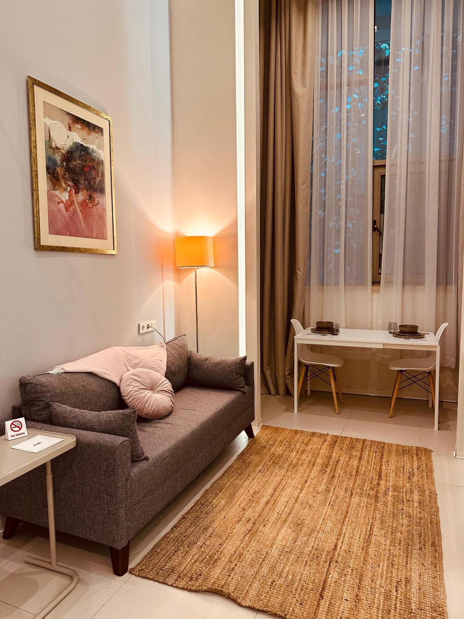 รีพับลิกา แอคาเดมิค อพาร์ต ออร์ตาคอย โฮเต็ล Hotel อิสตันบูล ภายนอก รูปภาพ